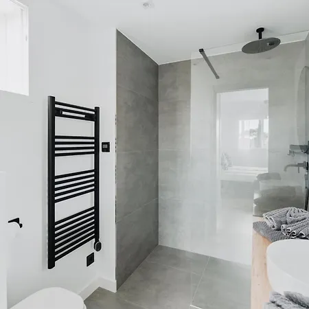 别墅 15 - Beachhouse Luxury - 300m - Wifi - Klima 萨若皮塔