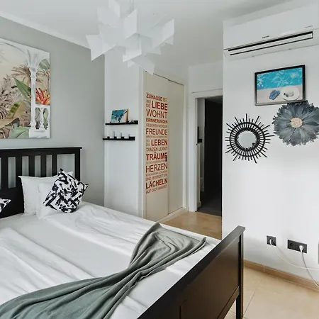 15 - Beachhouse Luxury - 300m - Wifi - Klima 萨若皮塔